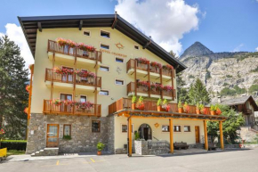 Гостиница Hotel Crampon  Курмайор
